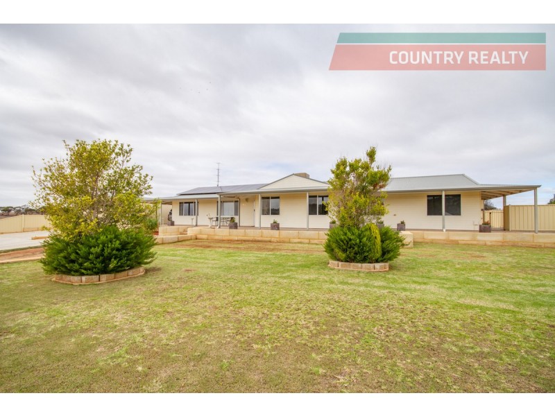 64 Andrews Avenue, York WA 6302
