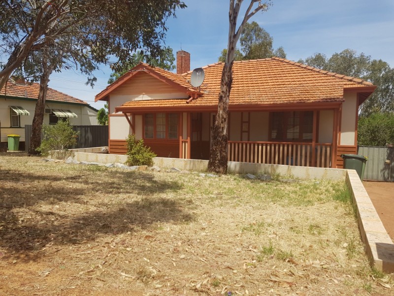 82 Gairdner Street, Northam WA 6401