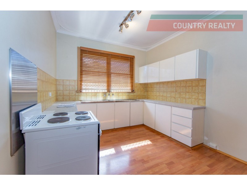 55 Newcastle Road, Northam WA 6401