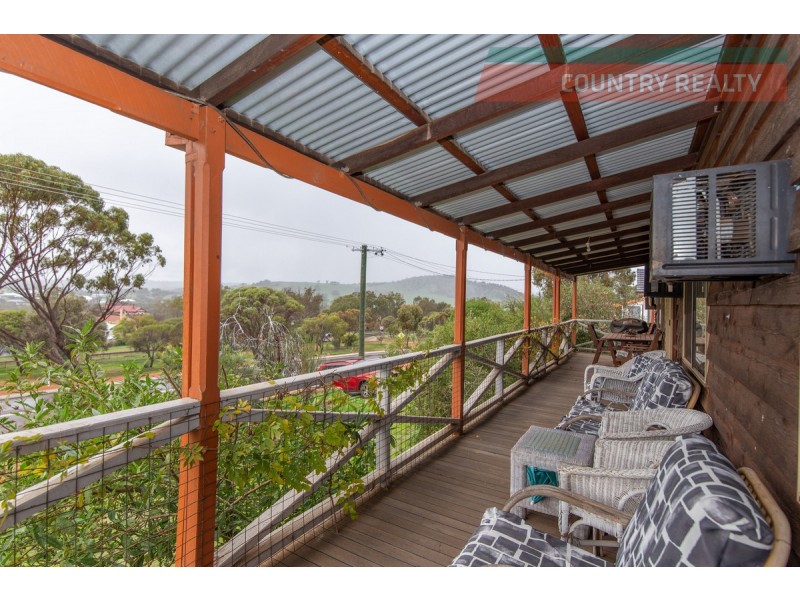 13 Hamersley Street, Toodyay WA 6566