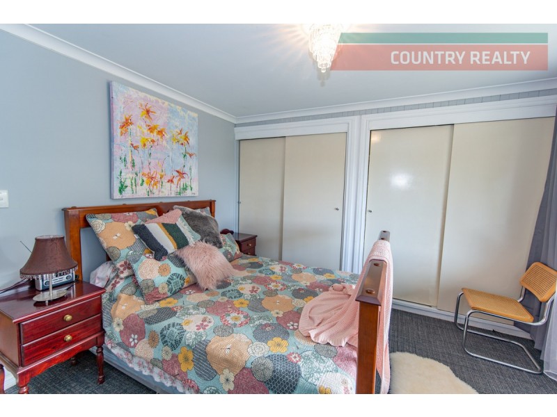 13 Hamersley Street, Toodyay WA 6566