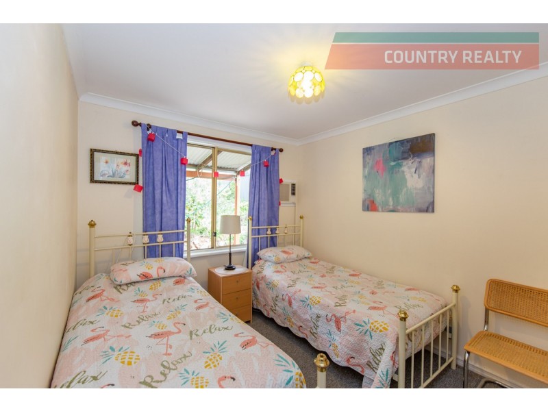 13 Hamersley Street, Toodyay WA 6566