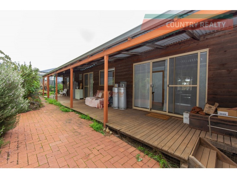 13 Hamersley Street, Toodyay WA 6566