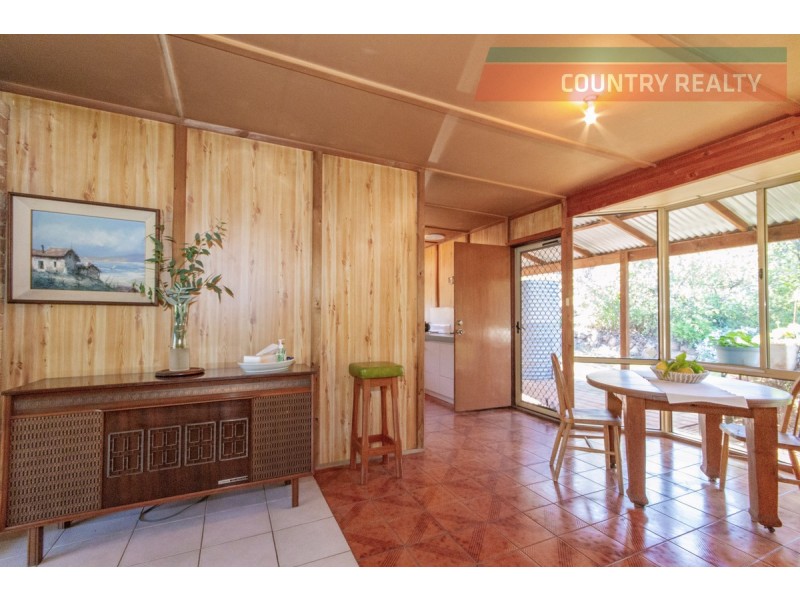 89 Clarkson Street, Toodyay WA 6566