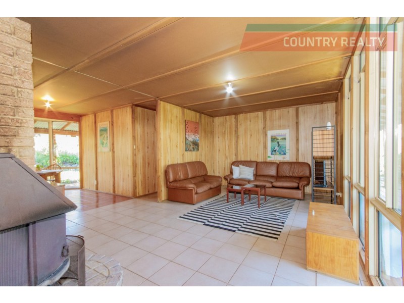 89 Clarkson Street, Toodyay WA 6566