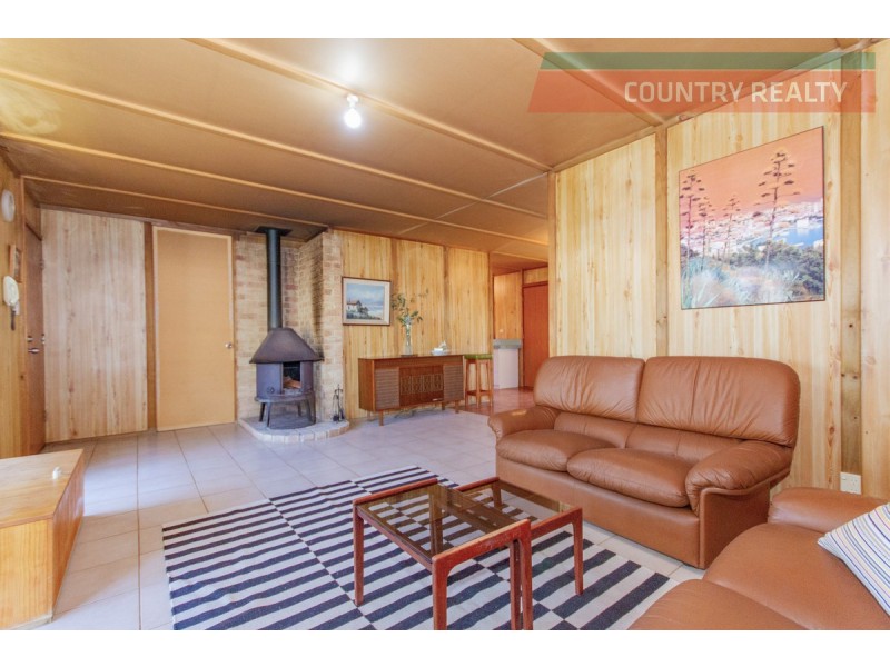 89 Clarkson Street, Toodyay WA 6566