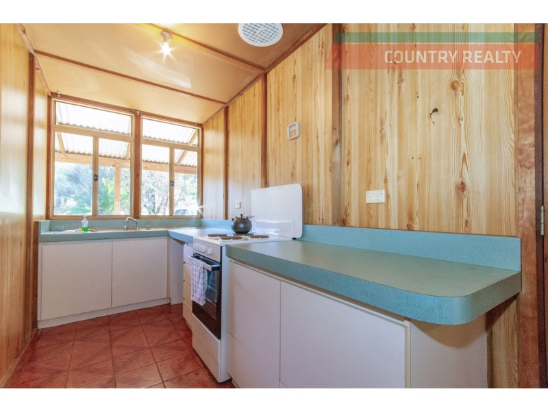 89 Clarkson Street, Toodyay WA 6566