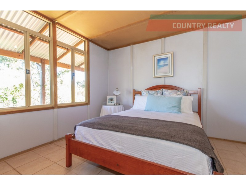 89 Clarkson Street, Toodyay WA 6566