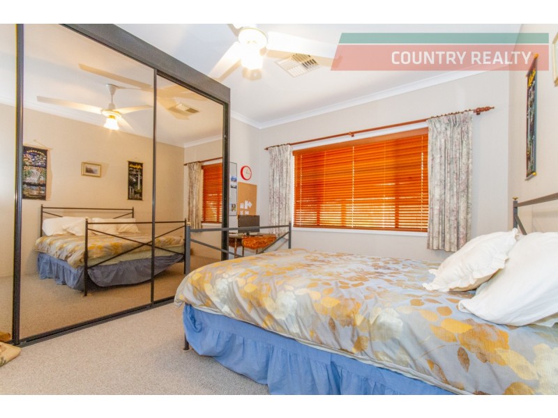 102 Benrua Road, Clackline WA 6564