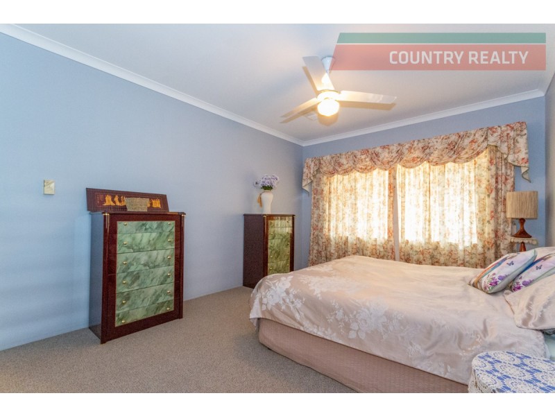 102 Benrua Road, Clackline WA 6564