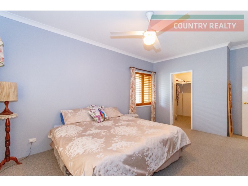 102 Benrua Road, Clackline WA 6564