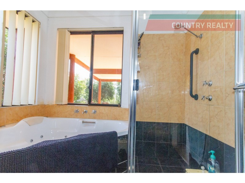 164 Newcastle Street, York WA 6302