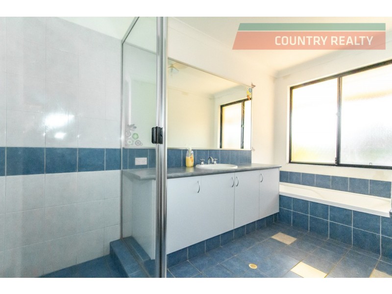 164 Newcastle Street, York WA 6302