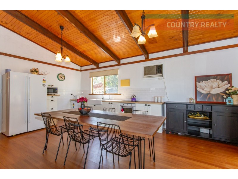 295 Timber Creek Crescent, Toodyay WA 6566