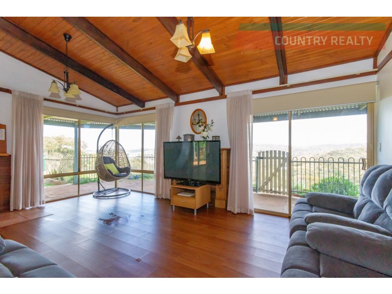 295 Timber Creek Crescent, Toodyay WA 6566