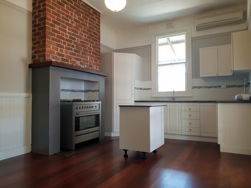 37 Hampton Street,, Northam WA 6401