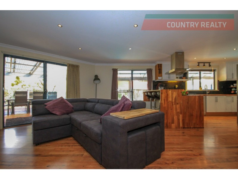 241 Sandplain Road, Toodyay WA 6566