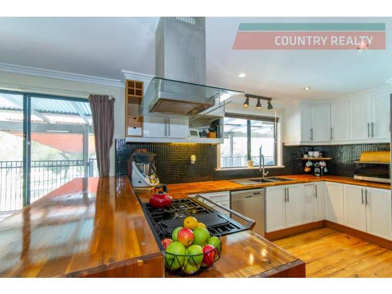 241 Sandplain Road, Toodyay WA 6566