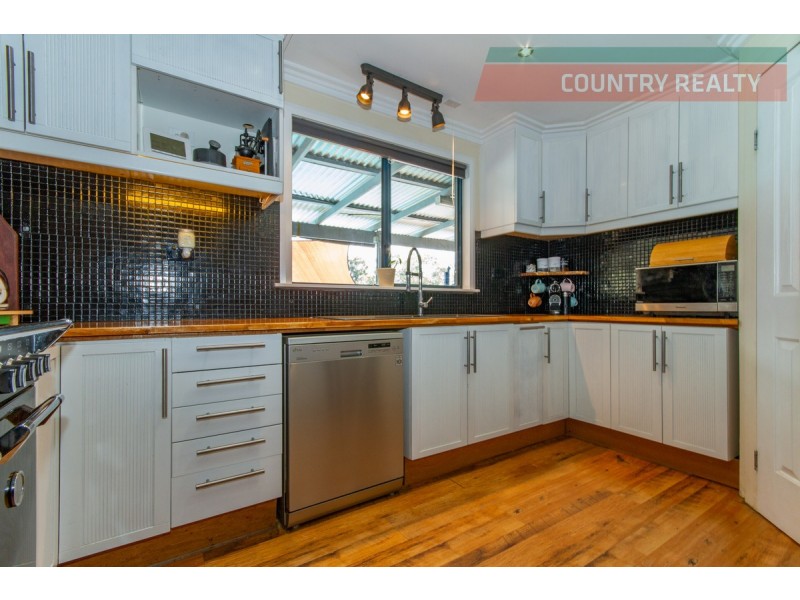 241 Sandplain Road, Toodyay WA 6566