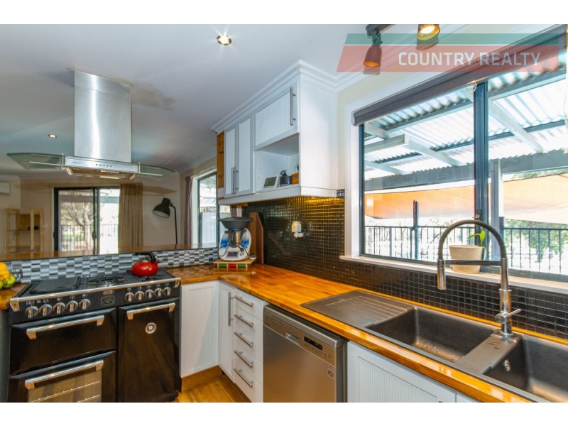 241 Sandplain Road, Toodyay WA 6566