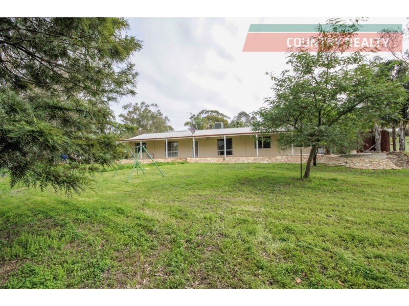 69 Julimar Road, Toodyay WA 6566