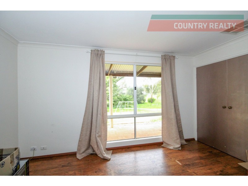 69 Julimar Road, Toodyay WA 6566