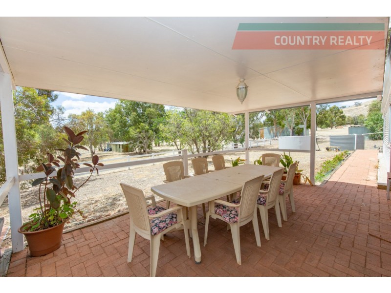 99 Range Road, Toodyay WA 6566