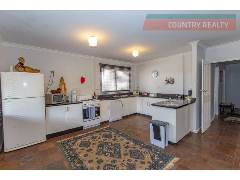 99 Range Road, Toodyay WA 6566