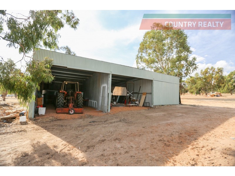 99 Range Road, Toodyay WA 6566