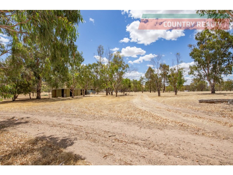 99 Range Road, Toodyay WA 6566