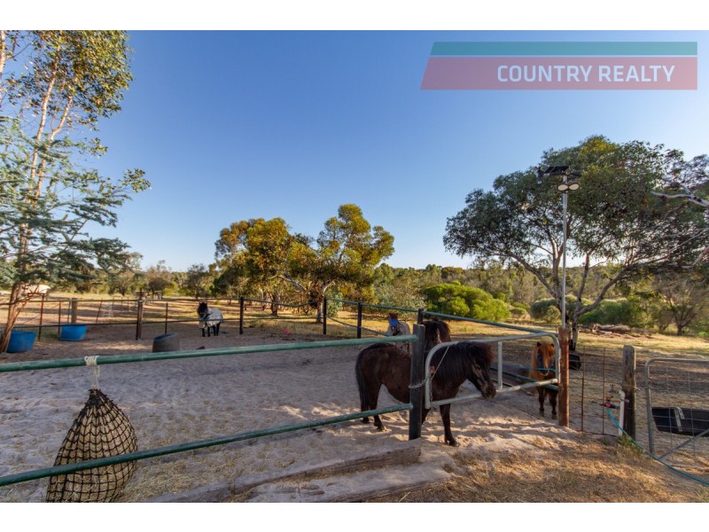 150 Sand Spring Road, Toodyay WA 6566
