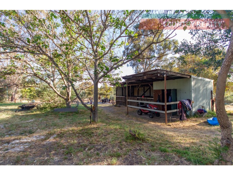 150 Sand Spring Road, Toodyay WA 6566