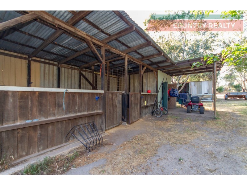 150 Sand Spring Road, Toodyay WA 6566