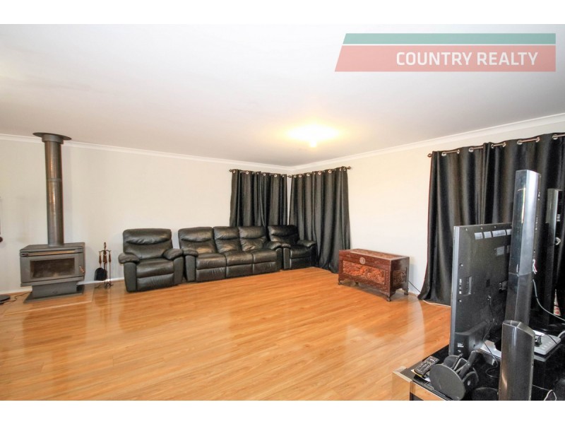 11 Weir Road, Toodyay WA 6566