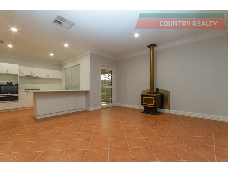 16 Gibbings Street, Northam WA 6401