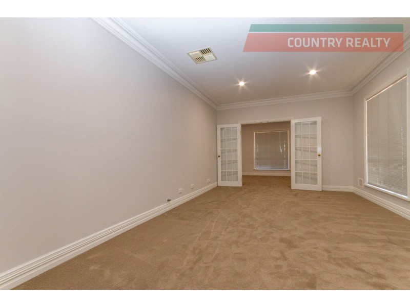 16 Gibbings Street, Northam WA 6401