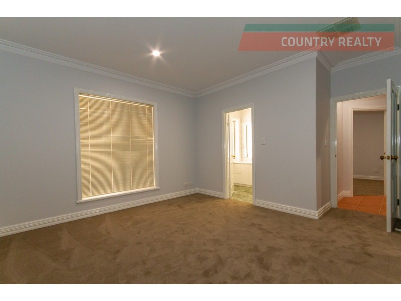 16 Gibbings Street, Northam WA 6401