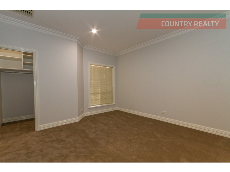 16 Gibbings Street, Northam WA 6401