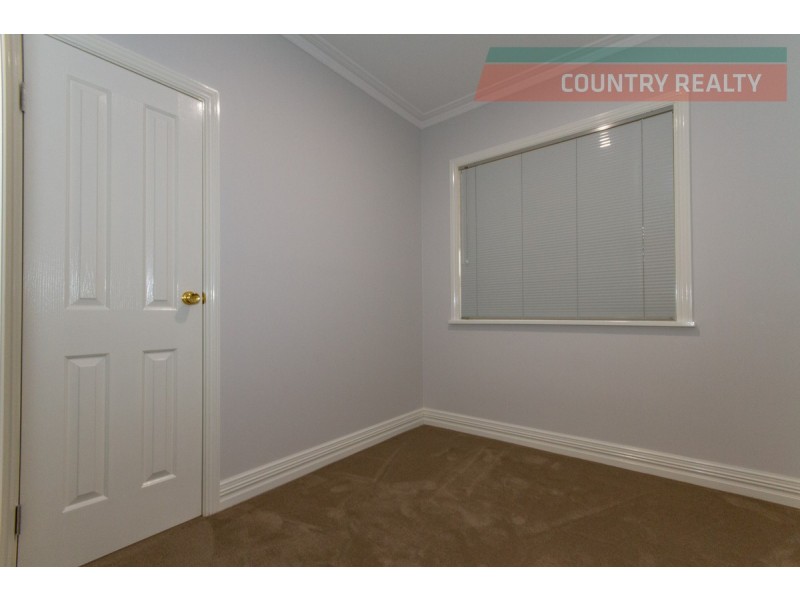 16 Gibbings Street, Northam WA 6401