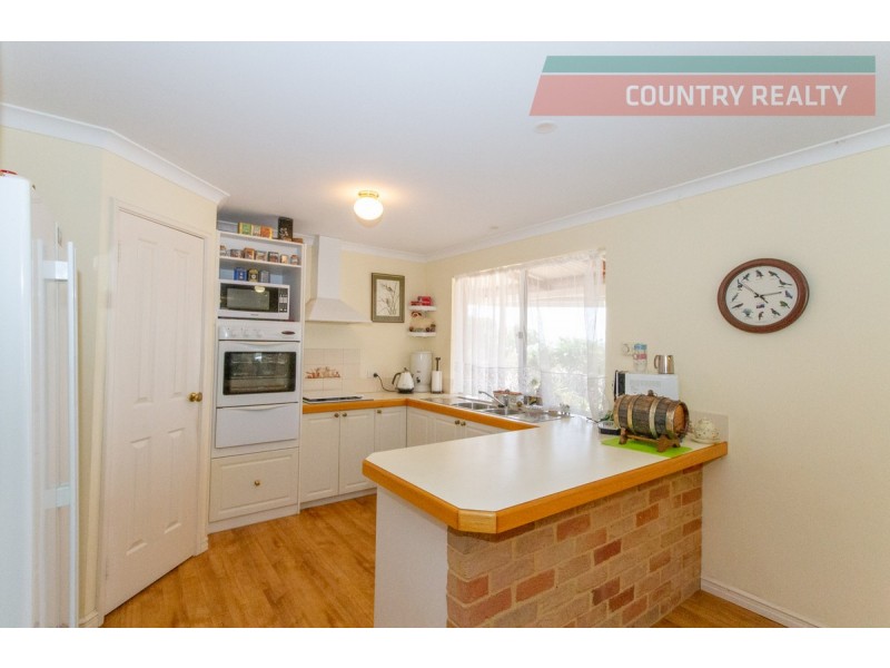 28 Hemiandra Place, Toodyay WA 6566