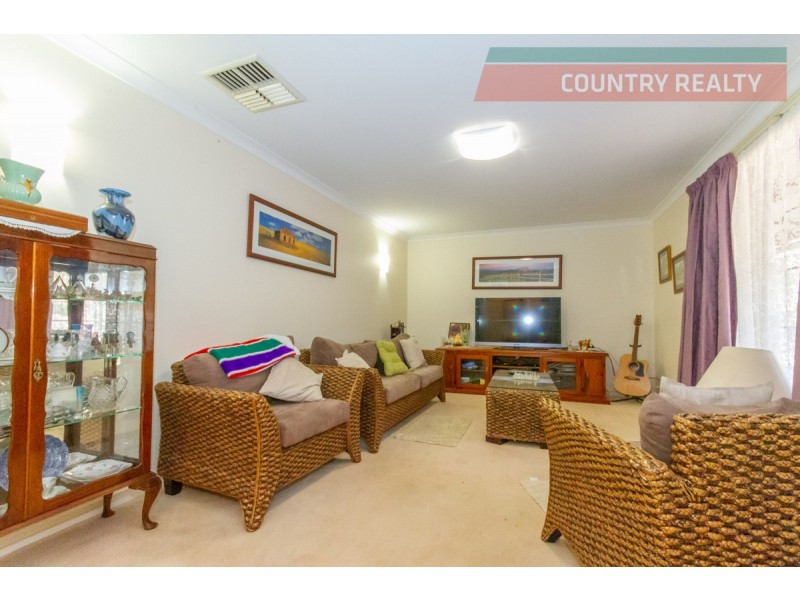 28 Hemiandra Place, Toodyay WA 6566