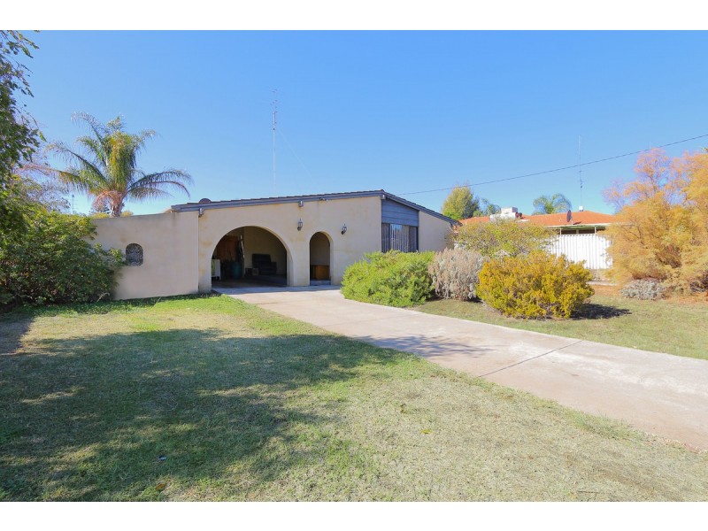 11 Gibbings Street, Northam WA 6401