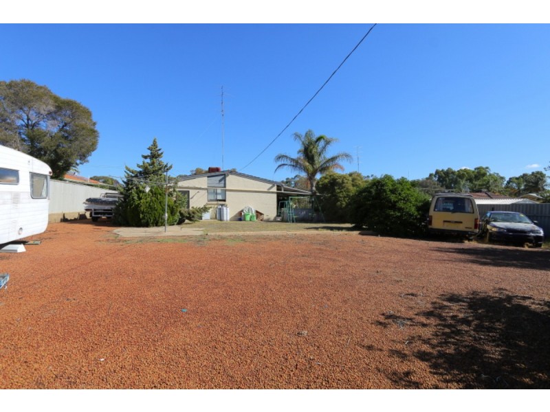 11 Gibbings Street, Northam WA 6401