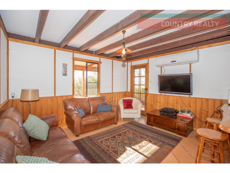 45 Adenanthus Road, Toodyay WA 6566
