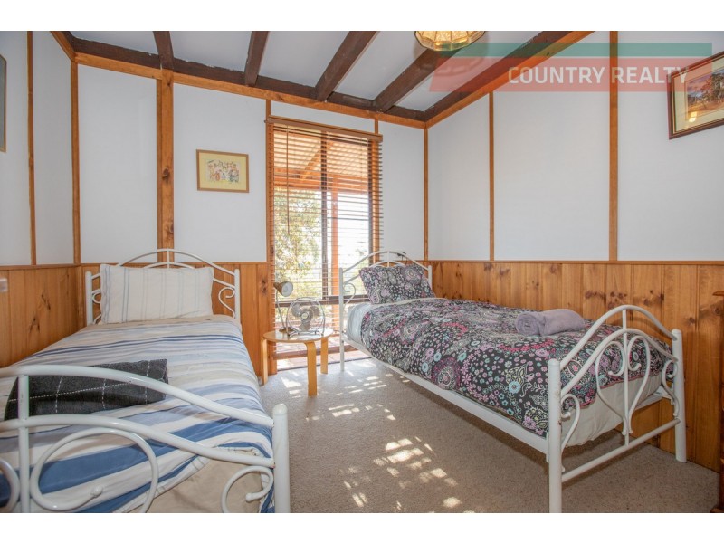 45 Adenanthus Road, Toodyay WA 6566