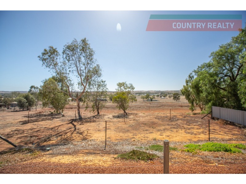 120 Goomalling Road, Northam WA 6401