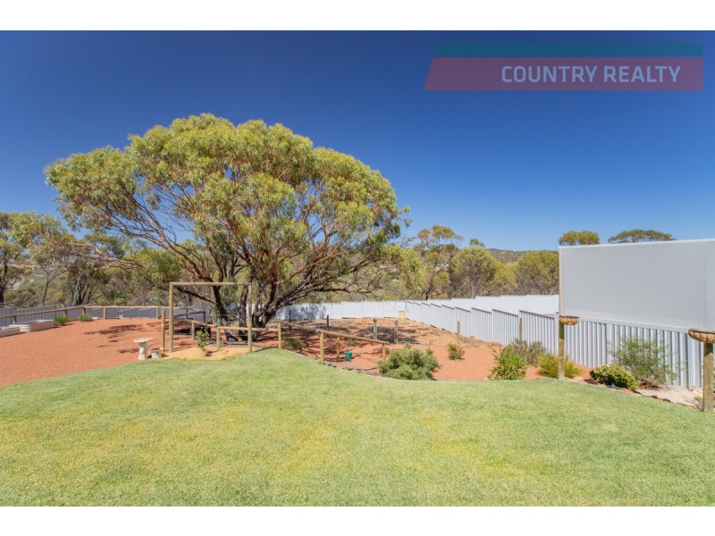 13 Gadsdon Pass, Nunile WA 6566