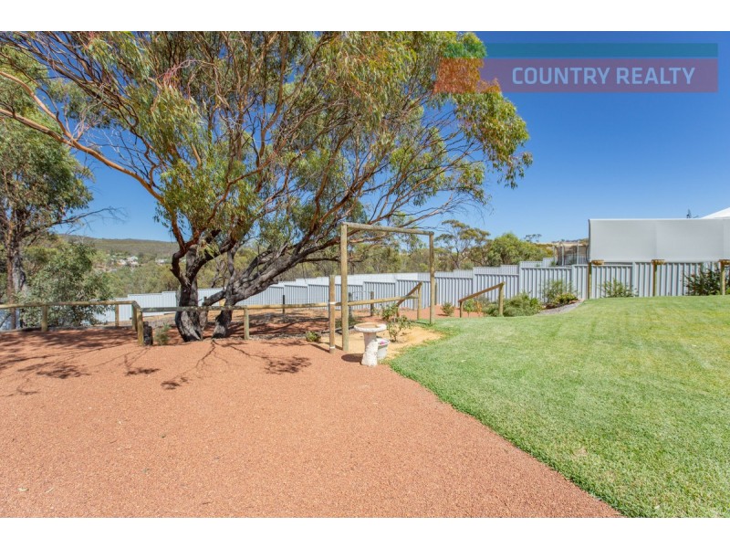 13 Gadsdon Pass, Nunile WA 6566