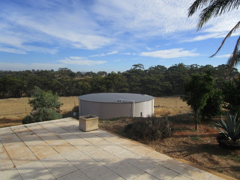 217 Coondle Drive, Toodyay WA 6566