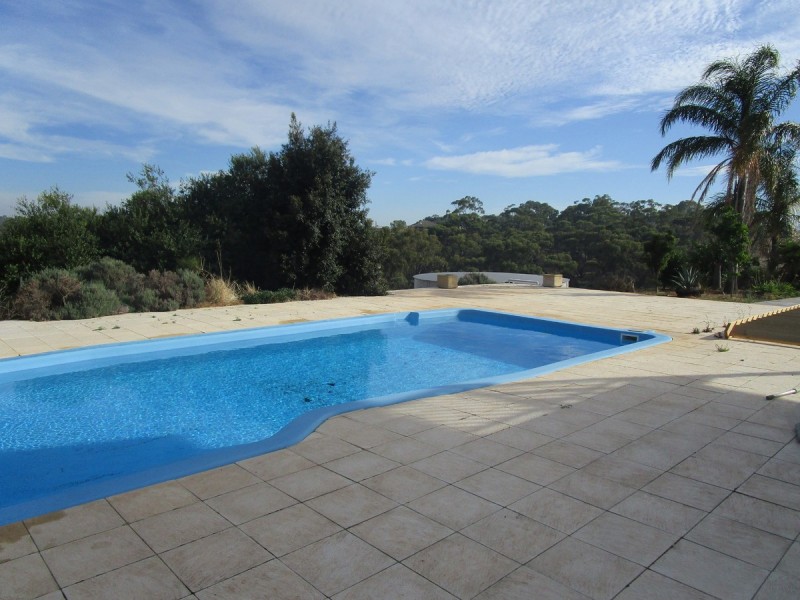 217 Coondle Drive, Toodyay WA 6566